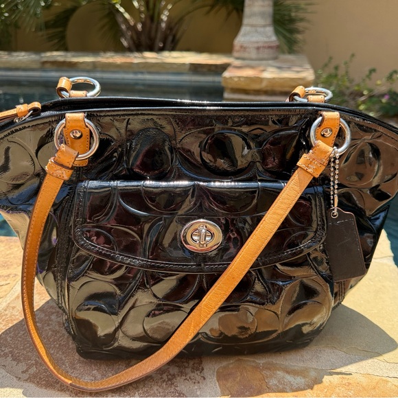Coach Leah Black Patent Leather Tan Straps logo Embossed Large Tote w/COA - Picture 1 of 13